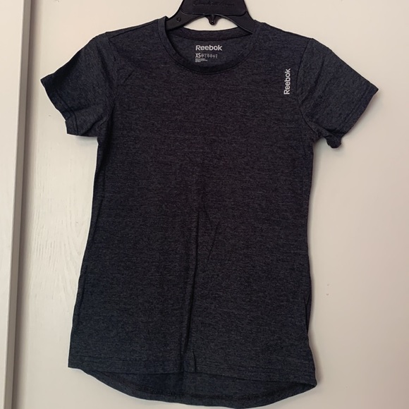 3 Reebok Workout tees - Picture 5 of 14